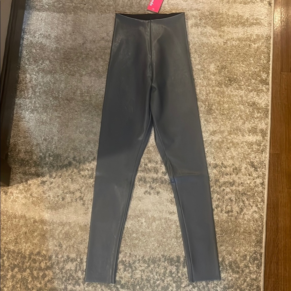 Commando Sleek Gray Faux Leather Leggings